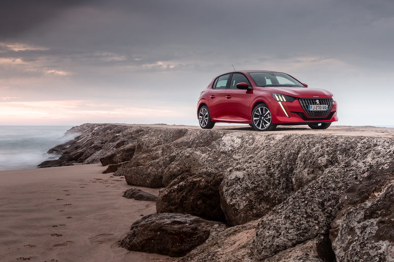 Nuova Peugeot 208, disponibile benzia,diesel, 100% elettrica Nuova Peugeot 208, disponibile benzia,diesel, 100% elettrica