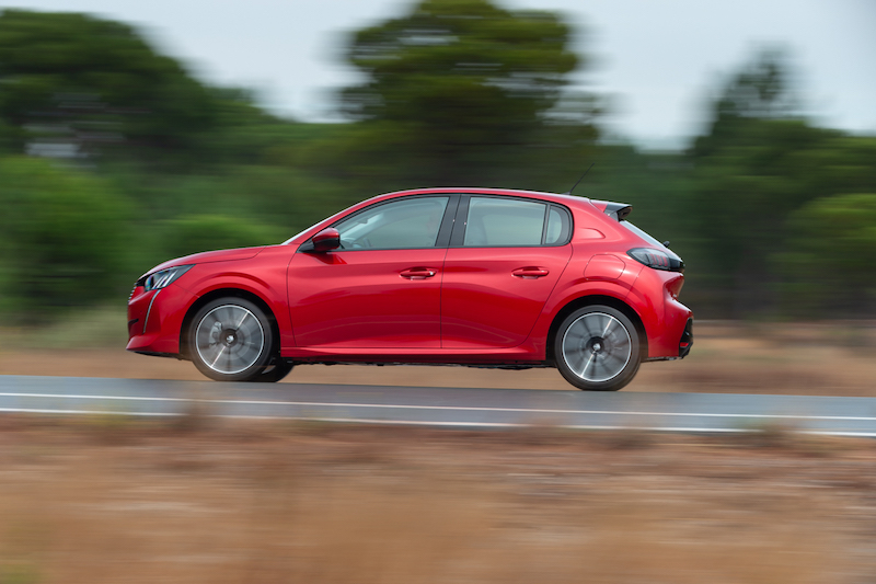 Nuova Peugeot 208, disponibile benzia,diesel, 100% elettrica Nuova Peugeot 208, disponibile benzia,diesel, 100% elettrica