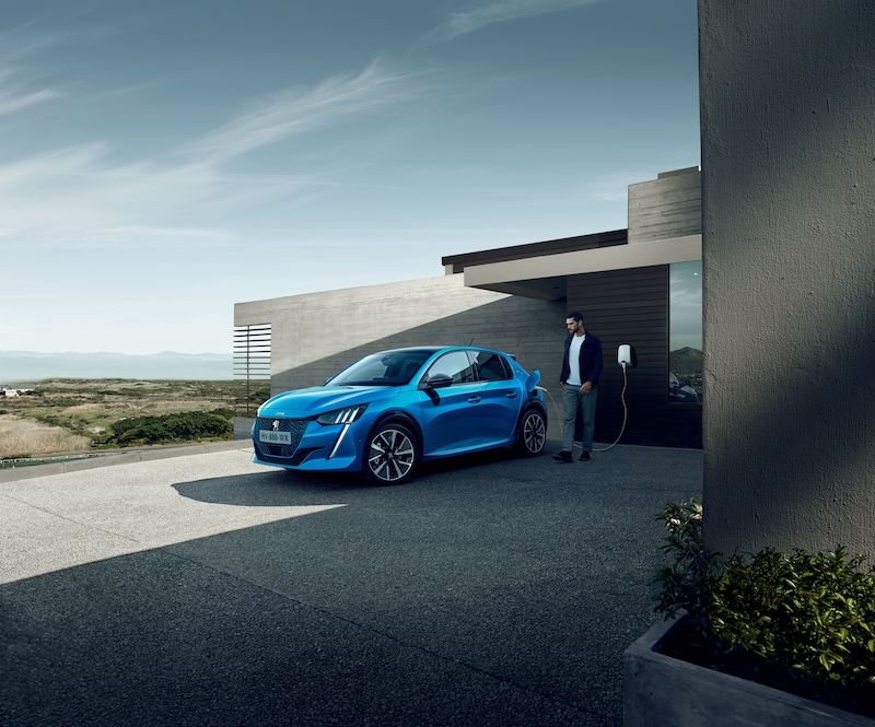 Nuova Peugeot 208, disponibile benzia,diesel, 100% elettrica Nuova Peugeot 208, disponibile benzia,diesel, 100% elettrica