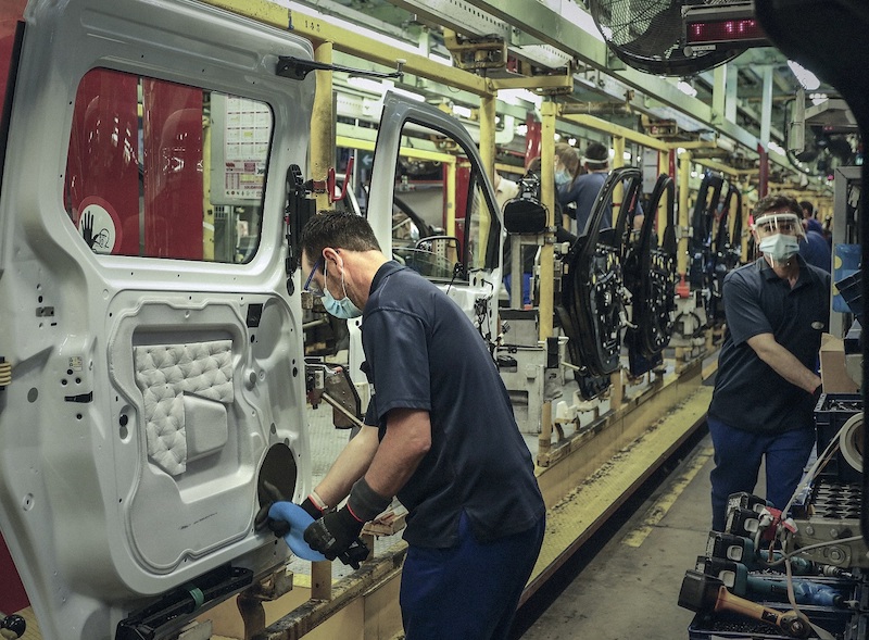 Si riparte! Ford rimette in moto le linee produttive Si riparte! Ford rimette in moto le linee produttive