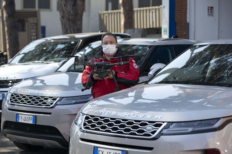 Land Rover rafforza il contributo alla Croce Rossa Italiana Land Rover rafforza il contributo alla Croce Rossa Italiana