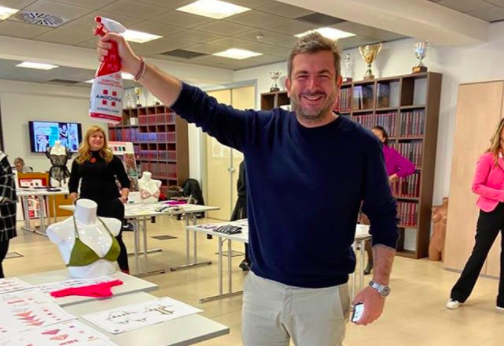 Galleria foto 'Covid-19, Mr Yamamay “occupa” l’azienda. Protesta contro i ritardi del Governo' - foto 1