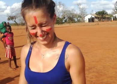 Silvia Romano è stata liberata: “Sono stata forte, ho resistito”