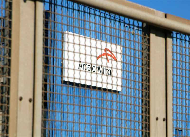 Ex Ilva, scoppia un nuovo caso: Arcelor molla? Asse fra FI e sindacati Ex Ilva, scoppia un nuovo caso: Arcelor molla? Asse fra FI e sindacati