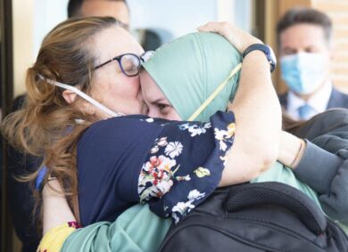 Silvia Romano: insulti sui social, si valuta tutela. E i giornalisti…