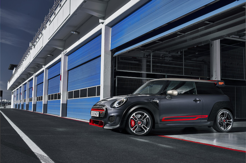 Nuova MINI John Cooper Works GP, piccola ma veloce come non mai