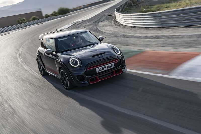 Nuova MINI John Cooper Works GP, piccola ma veloce come non mai