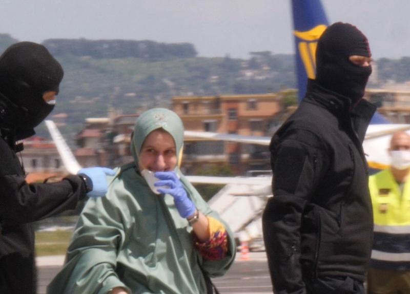 Silvia Romano e gli altri, l’Italia ha pagato riscatti per 30 milioni di euro Silvia Romano e gli altri, l’Italia ha pagato riscatti per 30 milioni di euro