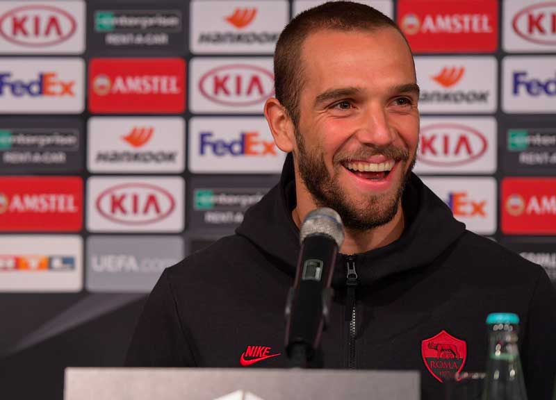 Roma, microfrattura al polso per Pau Lopez: tre settimane di stop Roma, microfrattura al polso per Pau Lopez: tre settimane di stop
