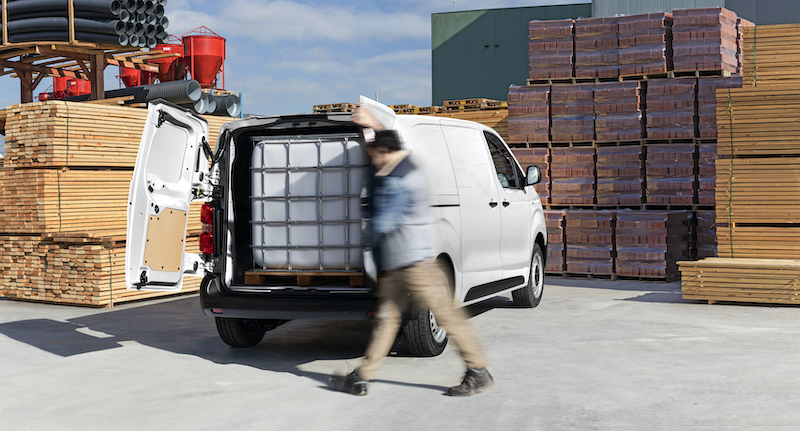 Citroen: e-Jumpy la mobilità elettrica sbarca tra i veicoli commerciali Citroen: e-Jumpy la mobilità elettrica sbarca tra i veicoli commerciali