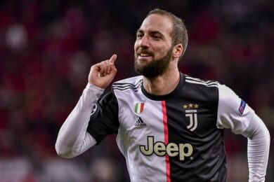Juventus, Higuain è arrivato a Torino. Ora 14 giorni di isolamento