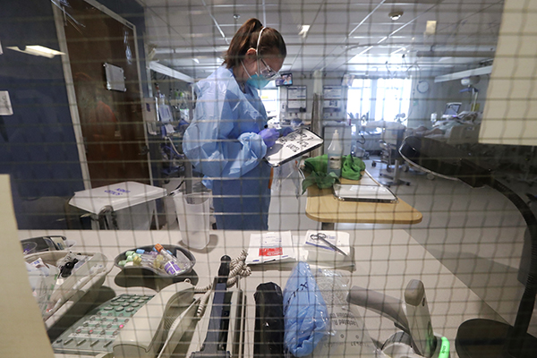Coronavirus, Rainò: “Immunità di gregge non esiste. E’ un modello matematico” Coronavirus, Rainò: “Immunità di gregge non esiste. E’ un modello matematico”
