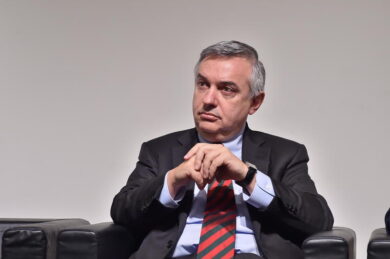 “Conflitto di interessi subito. Gli Agnelli mettono a rischio le libertà”