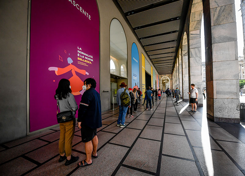 Riapre la Rinascente in Duomo a Milano, l’amministratore: “Sta andando bene” Riapre la Rinascente in Duomo a Milano, l’amministratore: “Sta andando bene”