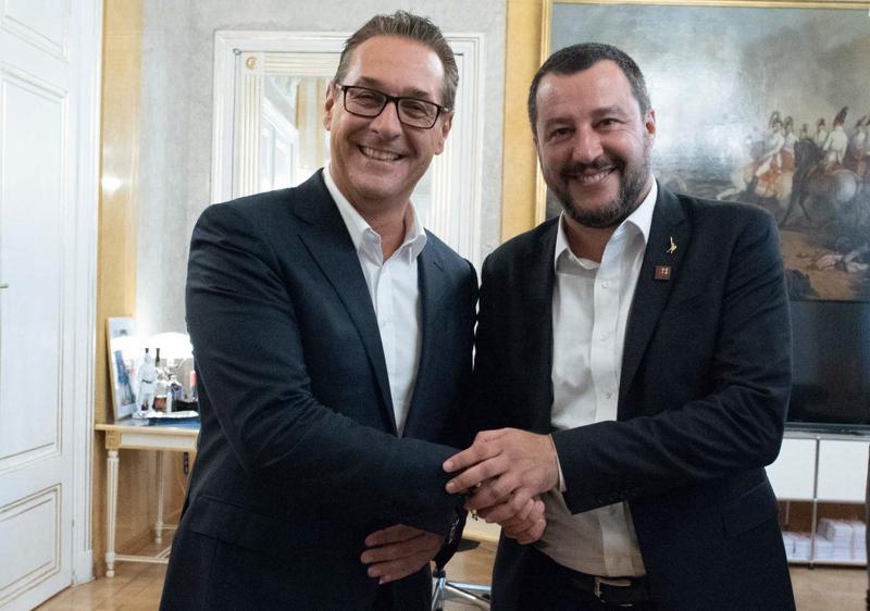 Austria, Strache: “Caduto per complotto, io e Salvini vinceremo le elezioni” Austria, Strache: “Caduto per complotto, io e Salvini vinceremo le elezioni”