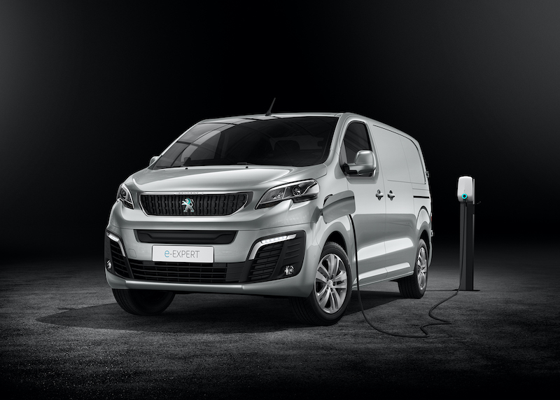 Nuovo Peugeot e-Expert, il van che ha 330 km di autonomia Nuovo Peugeot e-Expert, il van che ha 330 km di autonomia