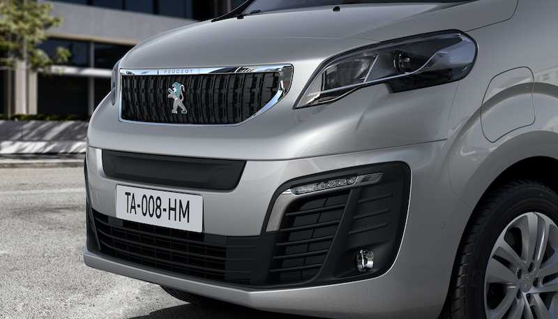 Nuovo Peugeot e-Expert, il van che ha 330 km di autonomia Nuovo Peugeot e-Expert, il van che ha 330 km di autonomia
