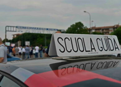 Fase 2, le autoscuole riaprono il 20 maggio: esame della patente stravolto