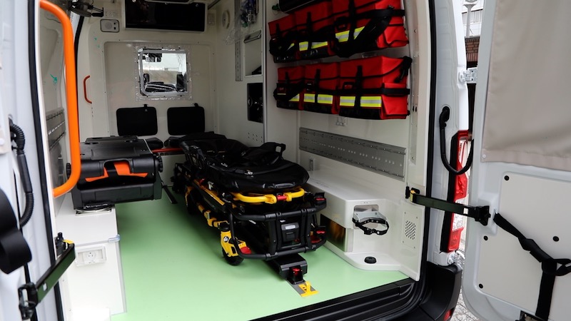 Nissan NV400, la prima ambulanza a emissioni zero
