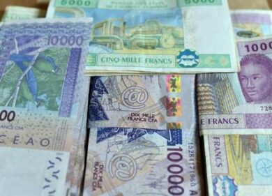 Francia, finisce l’epoca del franco coloniale, la nuova valuta si chiamerà Eco