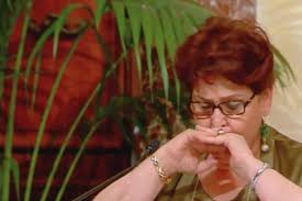 Coronavirus, la Bellanova pensa a voli charter per portare migranti in Italia