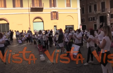 Coronavirus, Fase 2: flash mob degli asili privati, “siamo stati dimenticati”