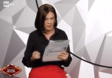 Raffaele imita la Berlinguer: “Avanti finché Floris non chiude di là”. VIDEO