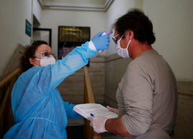 Coronavirus, “Macchie sulla pelle, il segnale del contagio nel 95% dei casi”