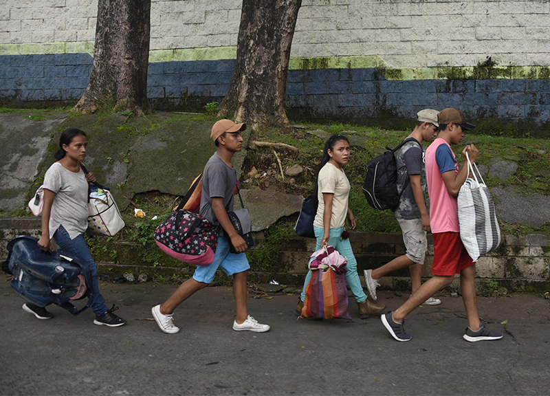 Coronavirus, Guatemala contro Trump: ‘Usa rimpatriano migranti contagiati’ Coronavirus, Guatemala contro Trump: ‘Usa rimpatriano migranti contagiati’