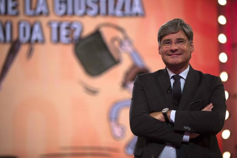 Ascolti tv, Vivi e lascia vivere inarrestabile. Dritto e Rovescio in calo ma batte Formigli Ascolti tv, Vivi e lascia vivere inarrestabile. Dritto e Rovescio in calo ma batte Formigli