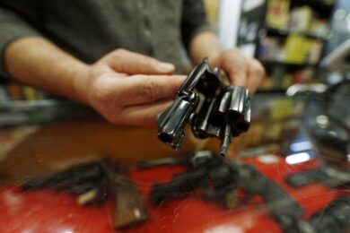 Export di armi, Egitto primo importatore. 2 licenze su 3 extra Nato e Ue