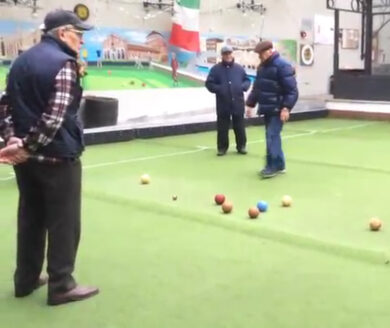 Coronavirus, a bocce col compagno fisso e vietata la partita a carte al bar