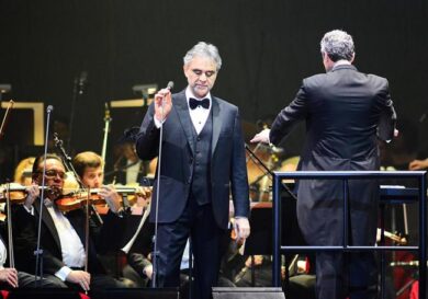 Andrea Bocelli ha avuto il coronavirus: “Io e la mia famiglia. Ora dono il plasma”