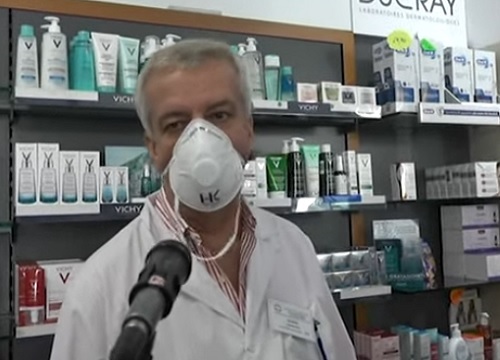 Coronavirus, mascherine da 50 centesimi a Milano ancora introvabili. VIDEO Coronavirus, mascherine da 50 centesimi a Milano ancora introvabili. VIDEO