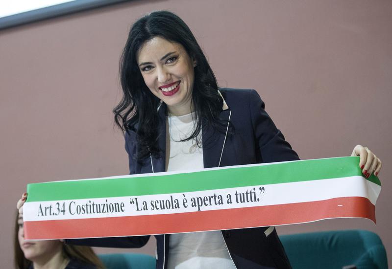 Scuola, Azzolina assicura: ‘Riaprire a settembre è l’obiettivo del governo’ Scuola, Azzolina assicura: ‘Riaprire a settembre è l’obiettivo del governo’