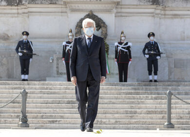 Mattarella allo Spallanzani il 2 giugno: l’omaggio a medici ed infermieri