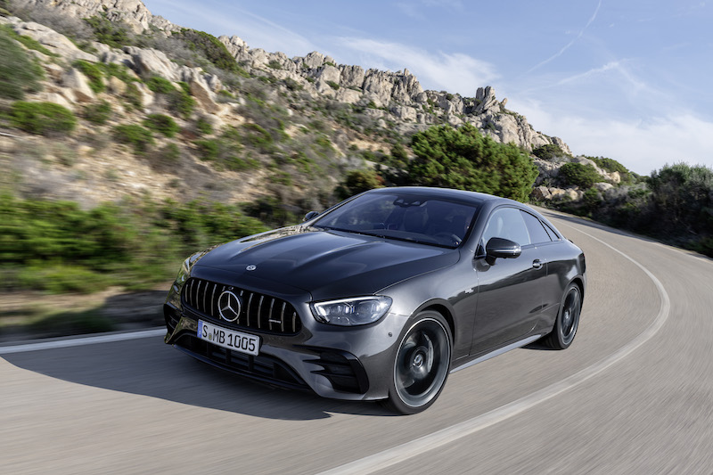 Nuova Mercedes Classe E coupe’ e cabrio, ora il look è sportivo Nuova Mercedes Classe E coupe’ e cabrio, ora il look è sportivo