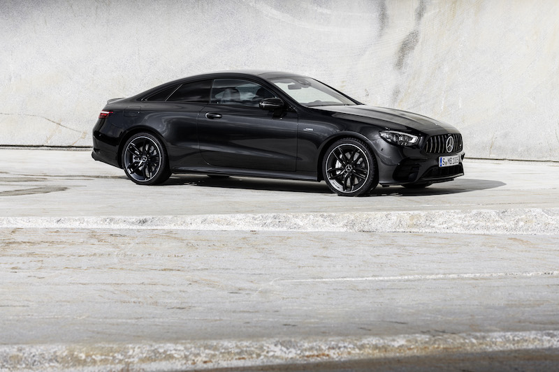 Nuova Mercedes Classe E coupe’ e cabrio, ora il look è sportivo Nuova Mercedes Classe E coupe’ e cabrio, ora il look è sportivo