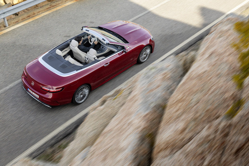 Nuova Mercedes Classe E coupe’ e cabrio, ora il look è sportivo Nuova Mercedes Classe E coupe’ e cabrio, ora il look è sportivo
