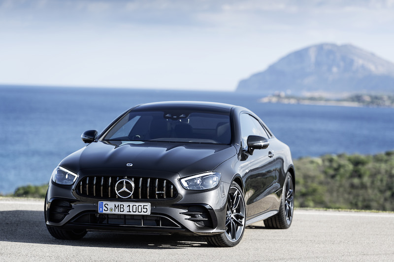 Nuova Mercedes Classe E coupe’ e cabrio, ora il look è sportivo Nuova Mercedes Classe E coupe’ e cabrio, ora il look è sportivo