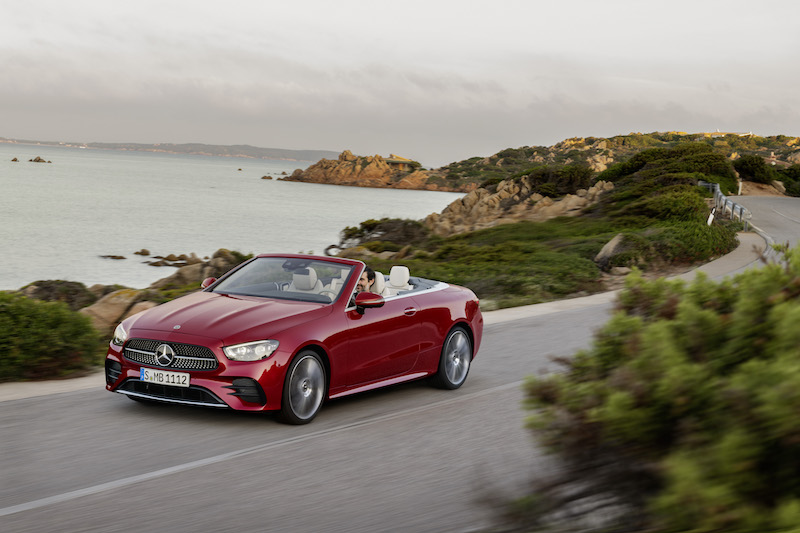 Nuova Mercedes Classe E coupe’ e cabrio, ora il look è sportivo Nuova Mercedes Classe E coupe’ e cabrio, ora il look è sportivo