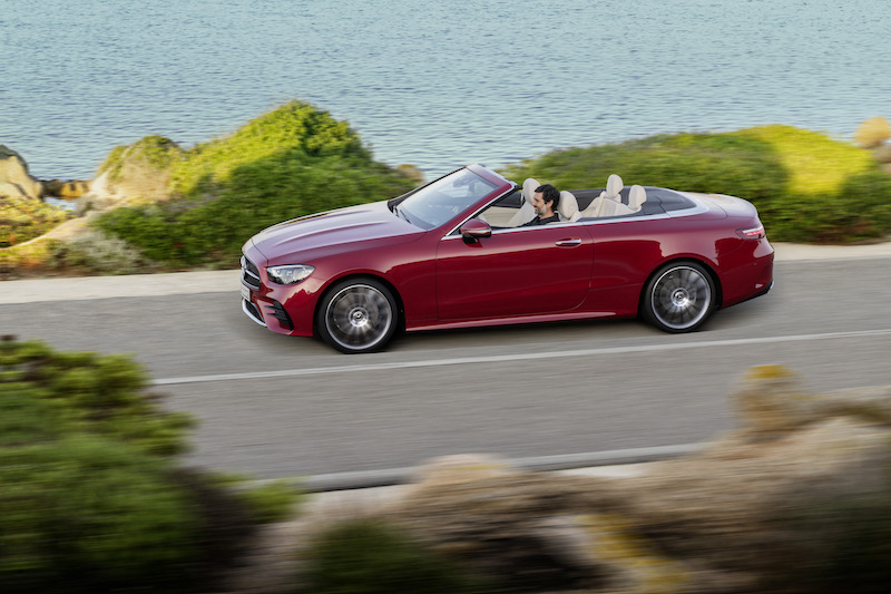 Nuova Mercedes Classe E coupe’ e cabrio, ora il look è sportivo Nuova Mercedes Classe E coupe’ e cabrio, ora il look è sportivo