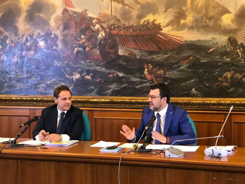Galleria foto 'Flat Tax, “antibiotico contro la recessione”. Proposta della Lega. Il testo' - foto 1