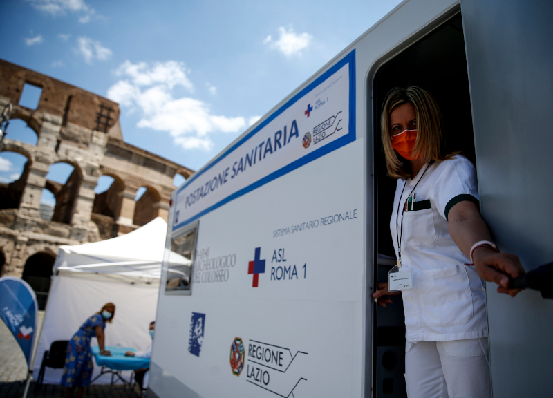 Fase 2, il Colosseo riapre. Crollano i visitatori: saranno il 70% in meno Fase 2, il Colosseo riapre. Crollano i visitatori: saranno il 70% in meno