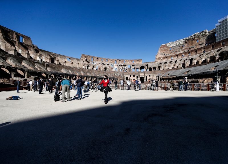 Fase 2, il Colosseo riapre. Crollano i visitatori: saranno il 70% in meno Fase 2, il Colosseo riapre. Crollano i visitatori: saranno il 70% in meno