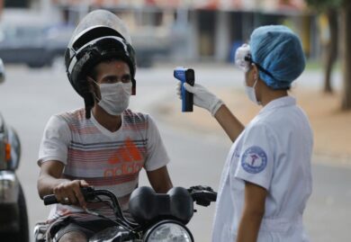 Coronavirus: il Brasile supera i 30mila morti. In India contagi record