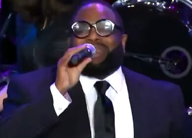 George Floyd, la preghiera gospel durante il memorial di Minneapolis