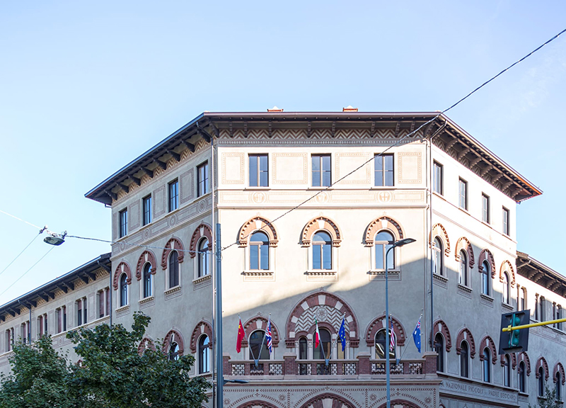 Caso St Louis, nella scuola dei vip genitori in rivolta Caso St Louis, nella scuola dei vip genitori in rivolta