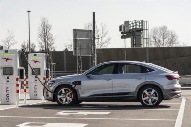 Audi e-tron,110 chilometri di autonomia ripristinabili in 10 minuti