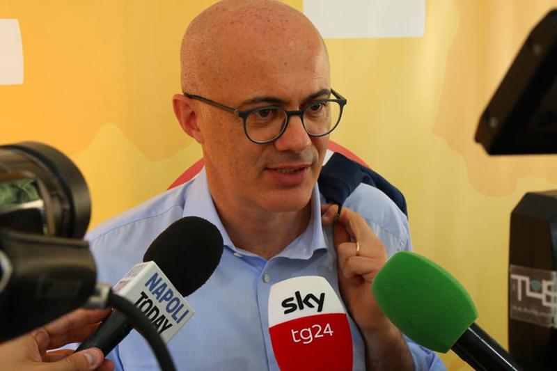 Fase 3, D’Incà sull’app Immuni: “Scaricata da oltre 2 milioni di persone” Fase 3, D’Incà sull’app Immuni: “Scaricata da oltre 2 milioni di persone”